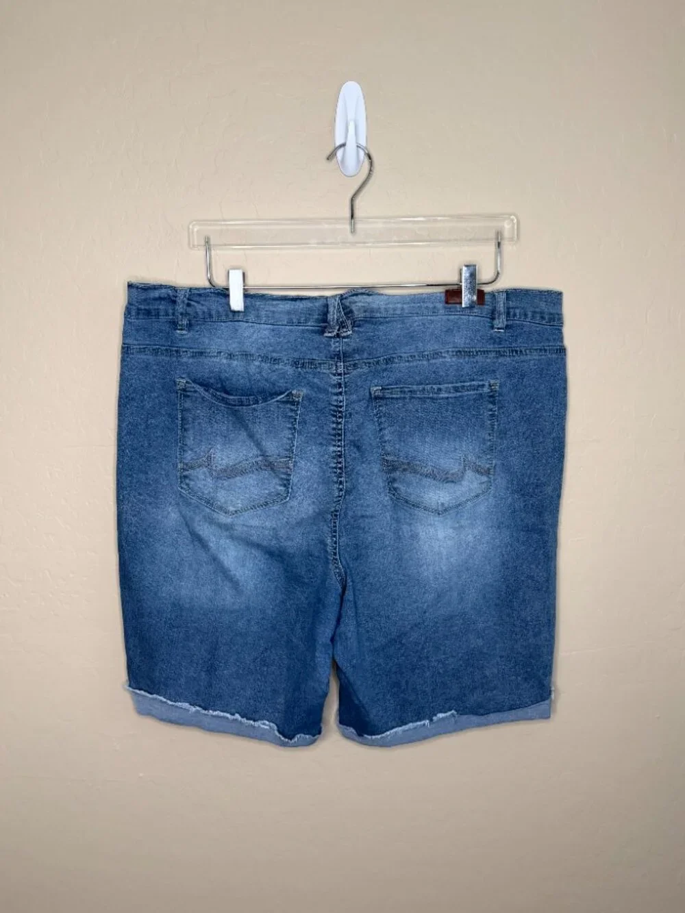 Angel Cuffed Long Bermuda Shorts Size 22W #76